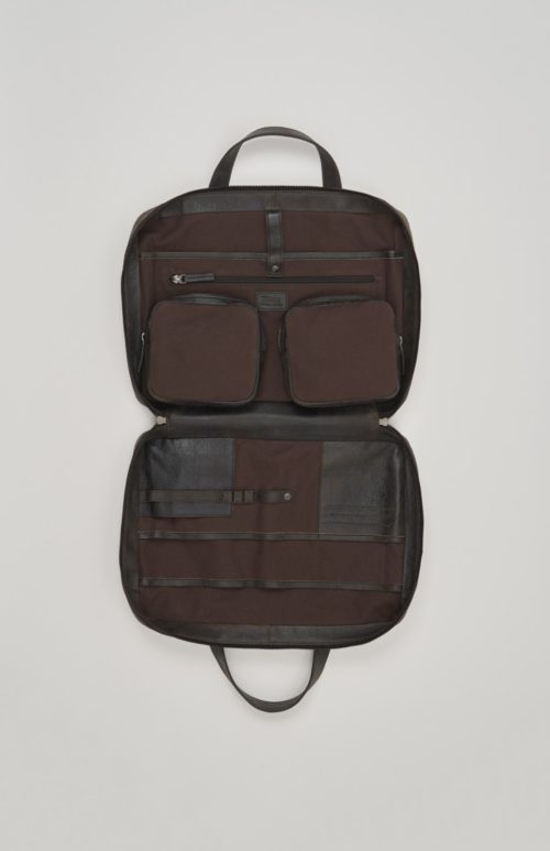W25PMBAGS_P100-2